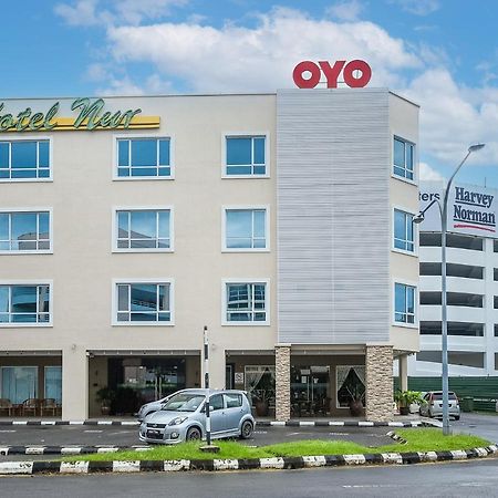 โอโย 985 โฮเต็ล นูร์ Hotel มีรี ภายนอก รูปภาพ