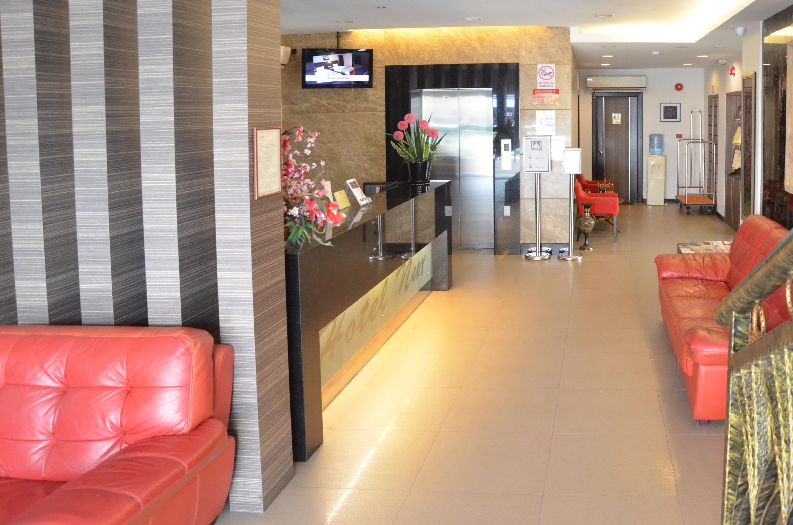 โอโย 985 โฮเต็ล นูร์ Hotel มีรี ภายนอก รูปภาพ