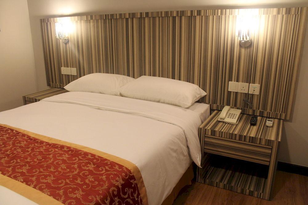 โอโย 985 โฮเต็ล นูร์ Hotel มีรี ภายนอก รูปภาพ