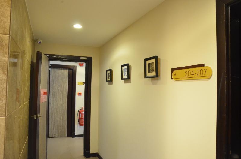 โอโย 985 โฮเต็ล นูร์ Hotel มีรี ภายนอก รูปภาพ